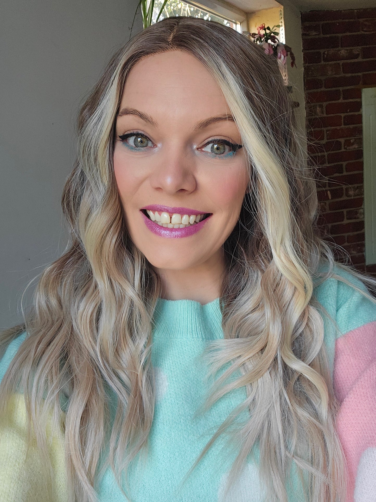 Kesha blonde synthetic wig - Keshleysheadshop