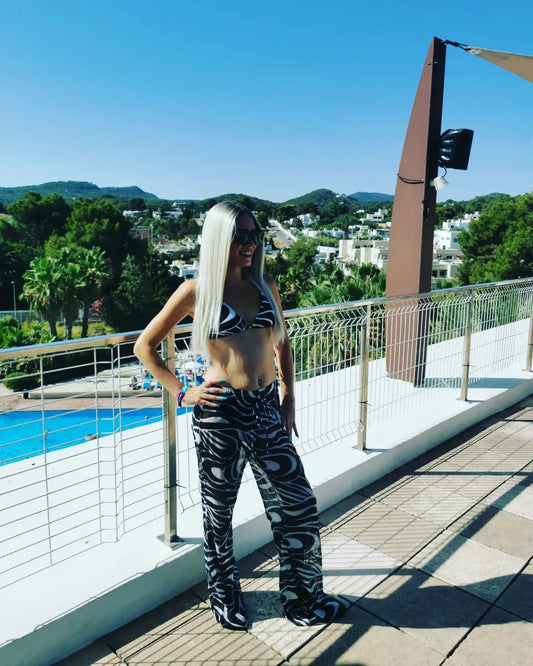 Stripped Bare platinum blonde rooted lace front wig - Keshleysheadshop