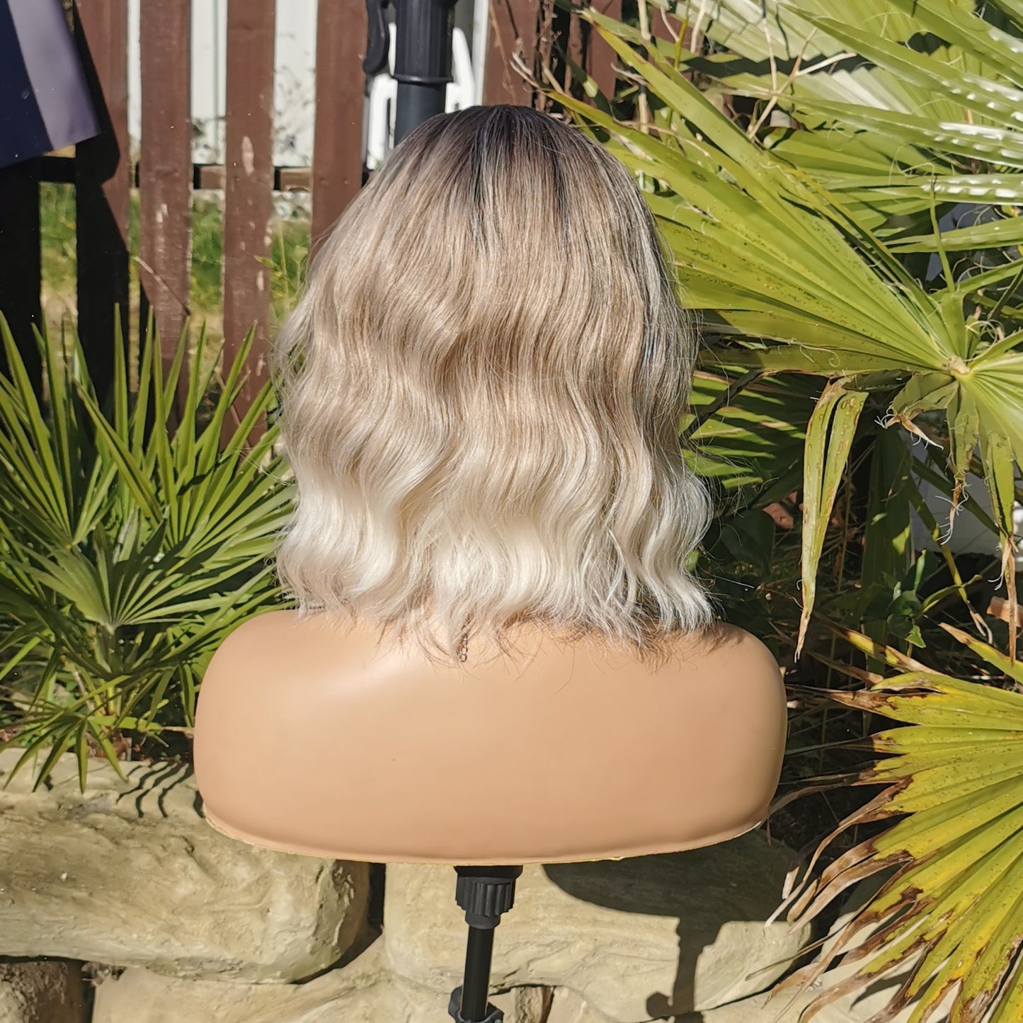 Sassy blonde synthetic wig - Keshleysheadshop