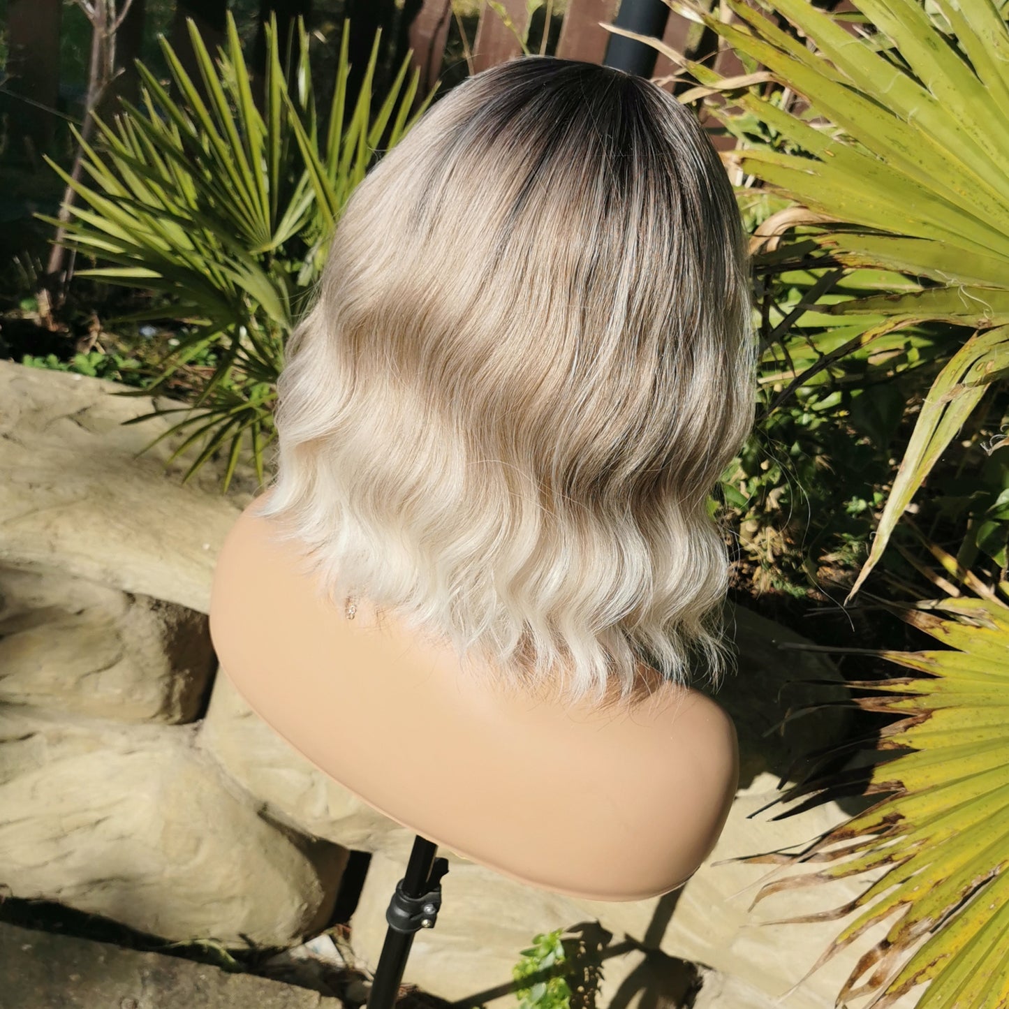 Sassy blonde synthetic wig - Keshleysheadshop