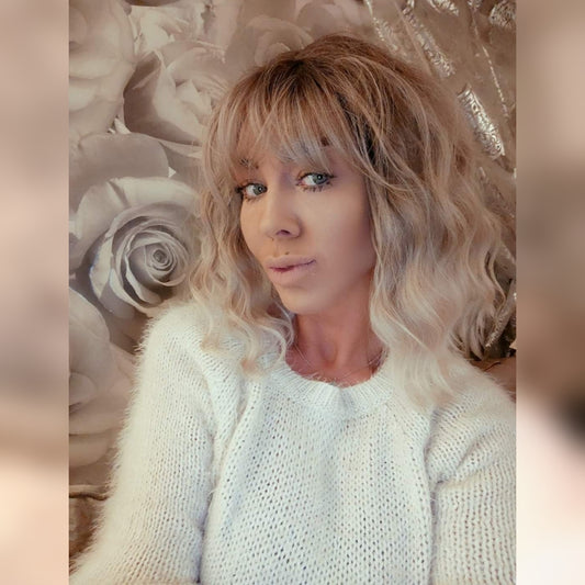 Sassy blonde synthetic wig - Keshleysheadshop