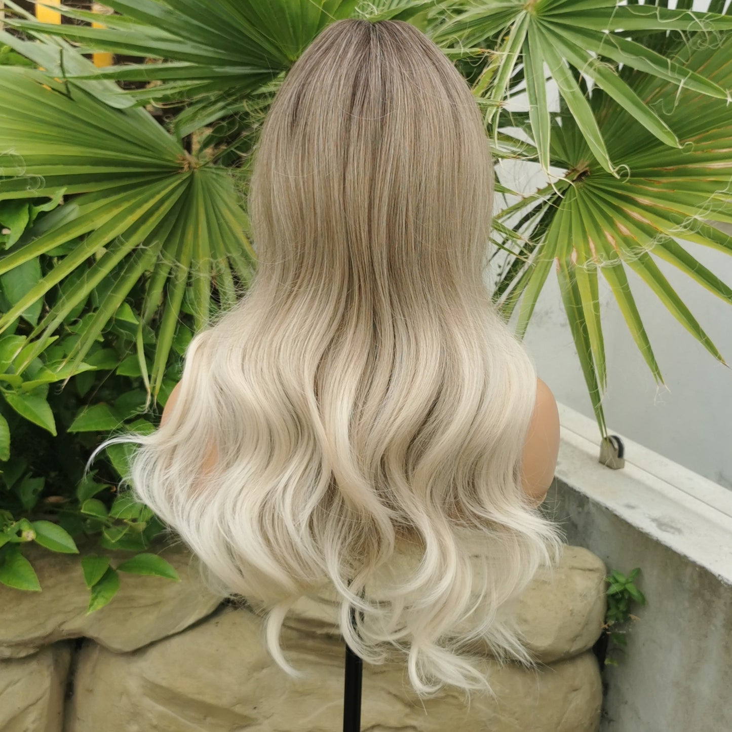 Cindy blonde synthetic wig - Keshleysheadshop