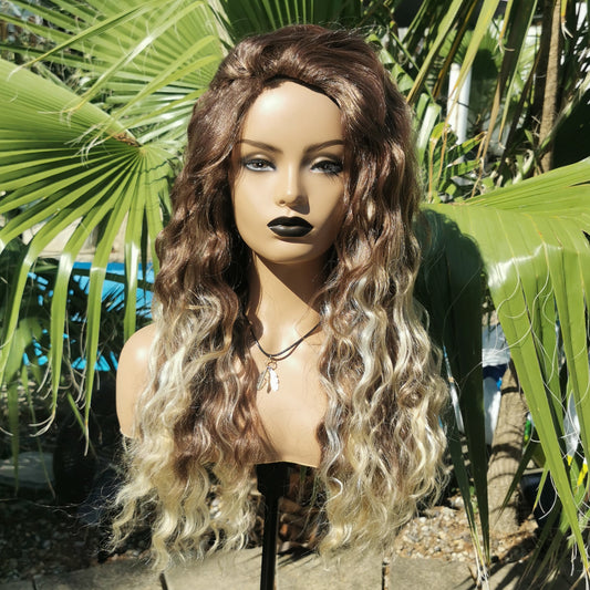 Wilderness Brown and blonde synthetic wig - Keshleysheadshop
