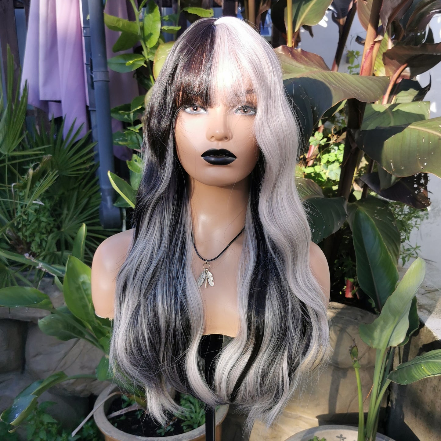 Humbug black and silver synthetic wig