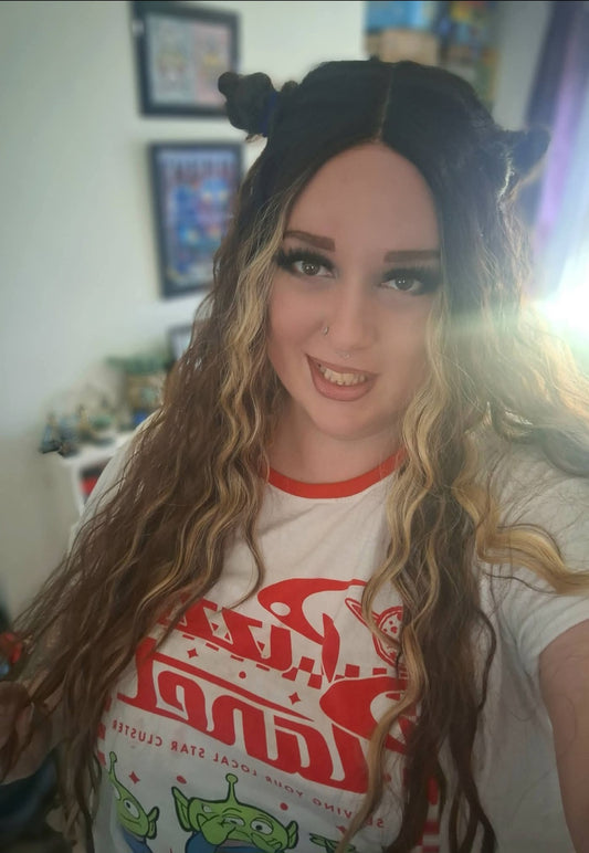 Senorita curly dark brown with blonde lace front wig